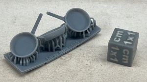 Patelnie duże - 3 różne sztuki - 1:25