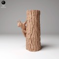 35130445_red_squirrel_tree_4.jpg