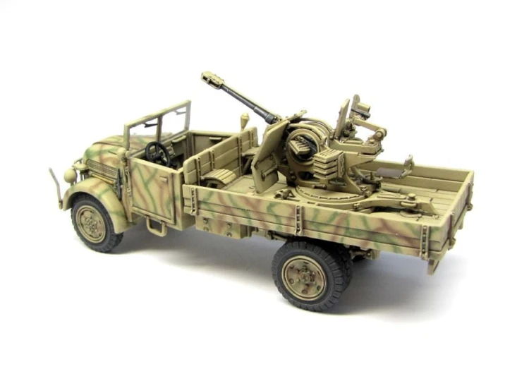 43011242_Steyr2000Jabo_1-43_9.jpg