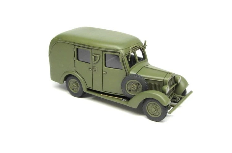 43011119_PolskiFiat_618_Grom_1-43_2.JPG