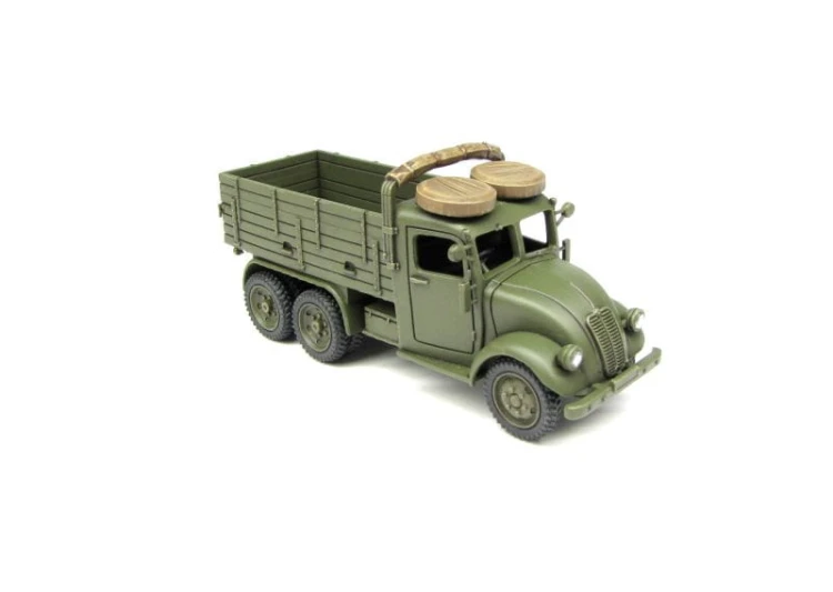 72011422_Tatra82Truck_1-72_00004.JPG