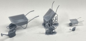 Gardener's set - wheelbarrow + watering can - 1:35