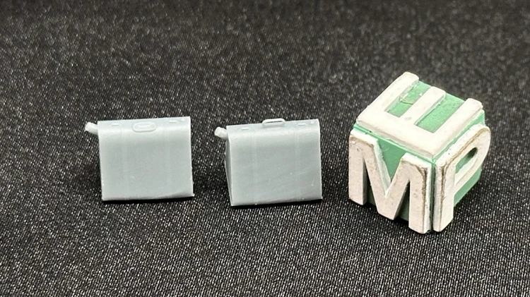 35040750_15l_triangular_can_NEW_2.jpg