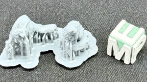 Koty rasowe - Maine Coon - 2 różne sztuki - 1:35