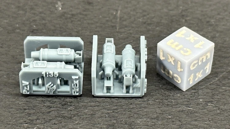 35040854_PzV Panther - Gaśnice typ wczesny.jpg