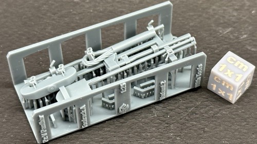 25040828_Mocowanie narzędzi (pełne) - typ A-2 - Pz V.jpg